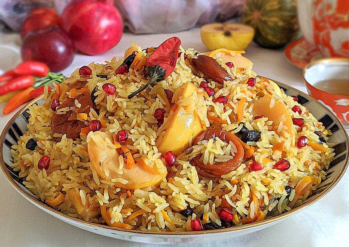 Плов из свинины с сухофруктами