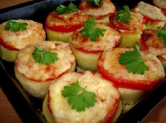 Кабачки фаршированные мясным фаршем и овощами в духовке