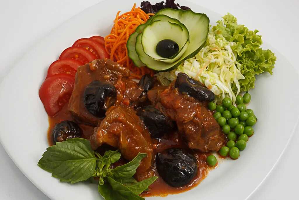 Мясные пальчики с черносливом - рецепт с пошаговыми фото | меню недели