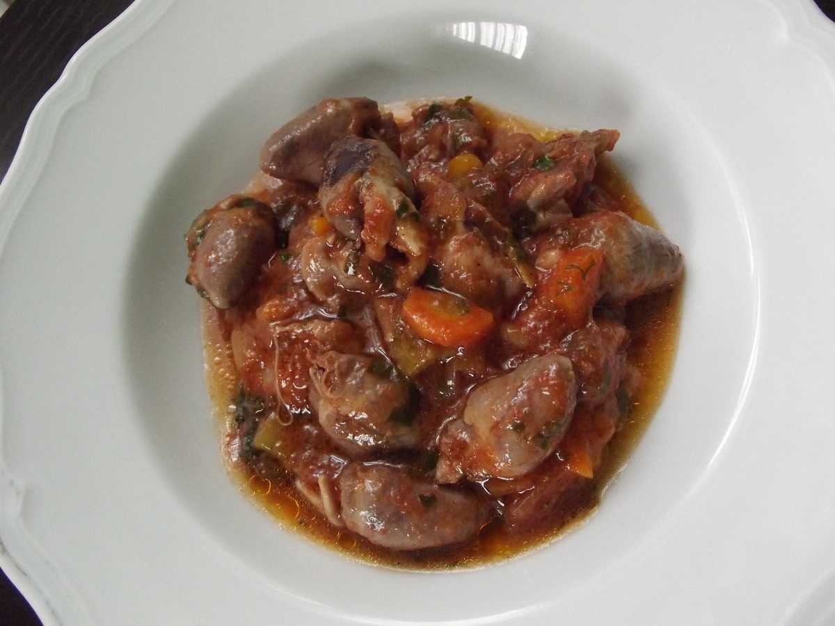 Жареные куриные сердечки с луком: 7 вкусных рецептов приготовления