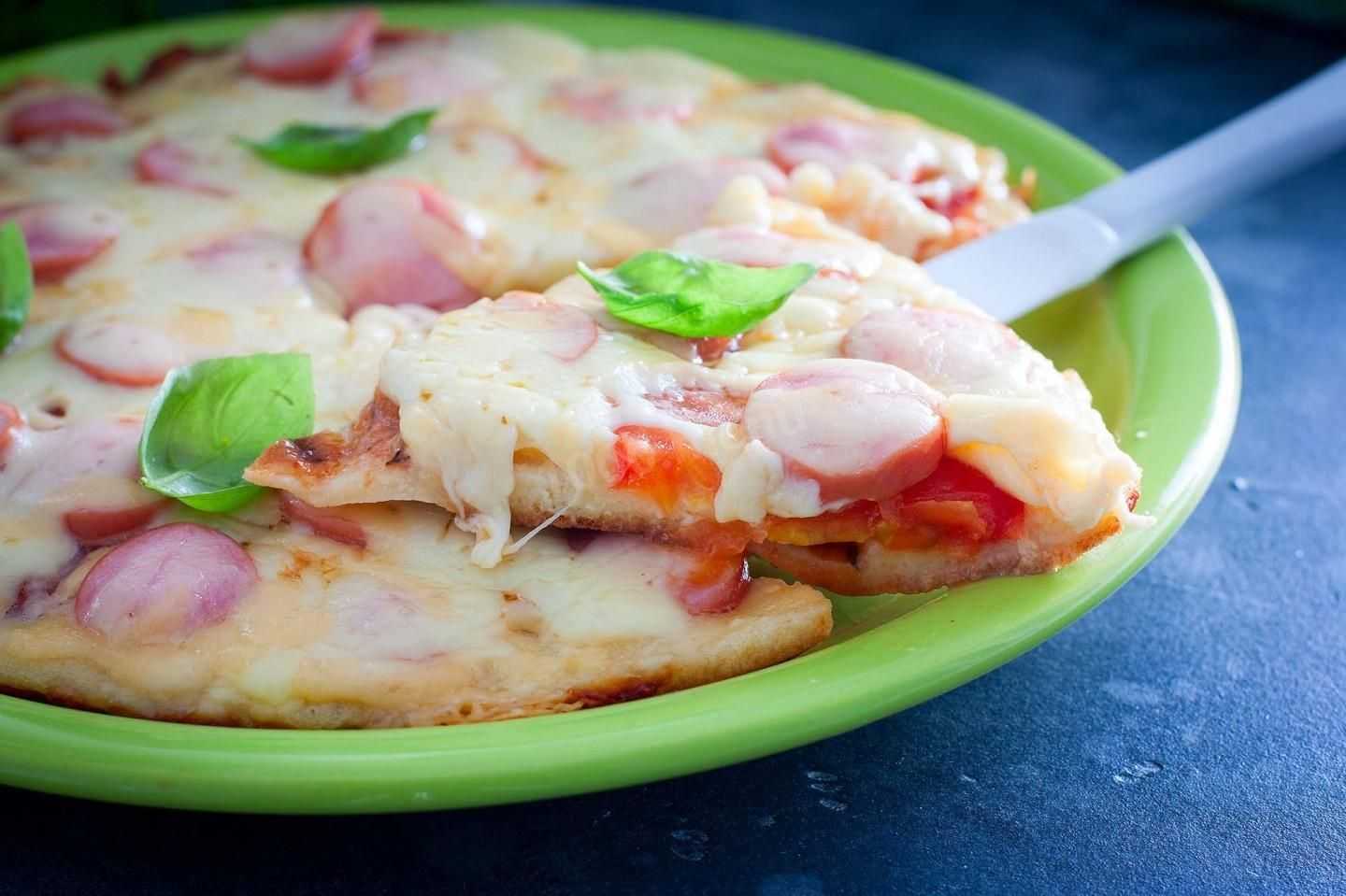 Домашний хлеб с пшеничной цельнозерновой мукой на закваске