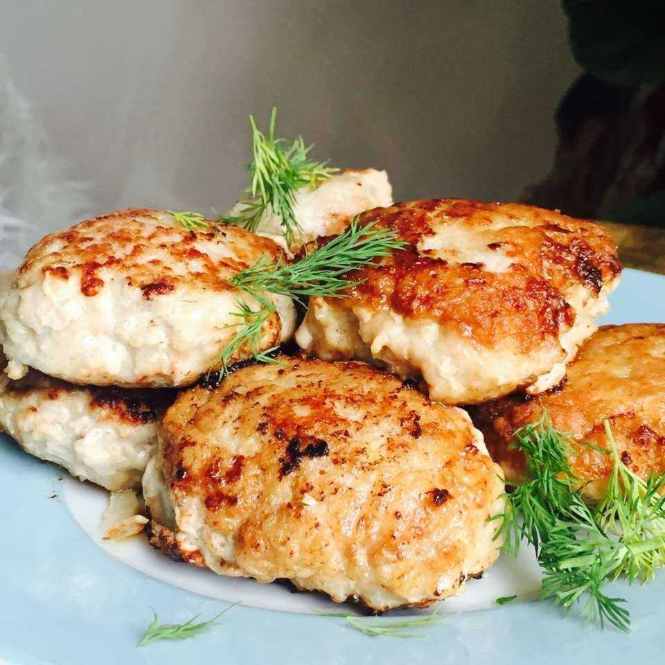 20 рецептов куриных котлет, которые сможет приготовить каждый