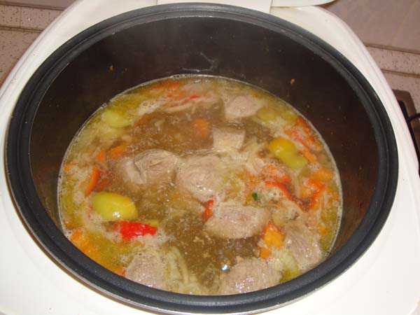 Пошаговый рецепт приготовления вкусной шурпы из говядины по-узбекски