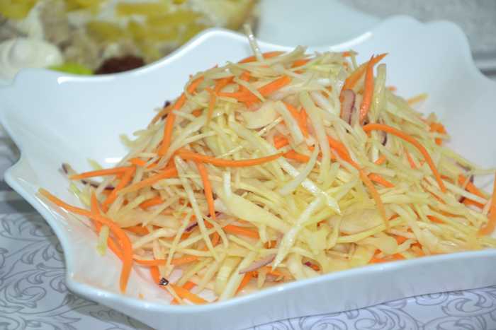 Салат из капусты с морковью как в столовой – самый вкусный рецепт, как приготовить + фото