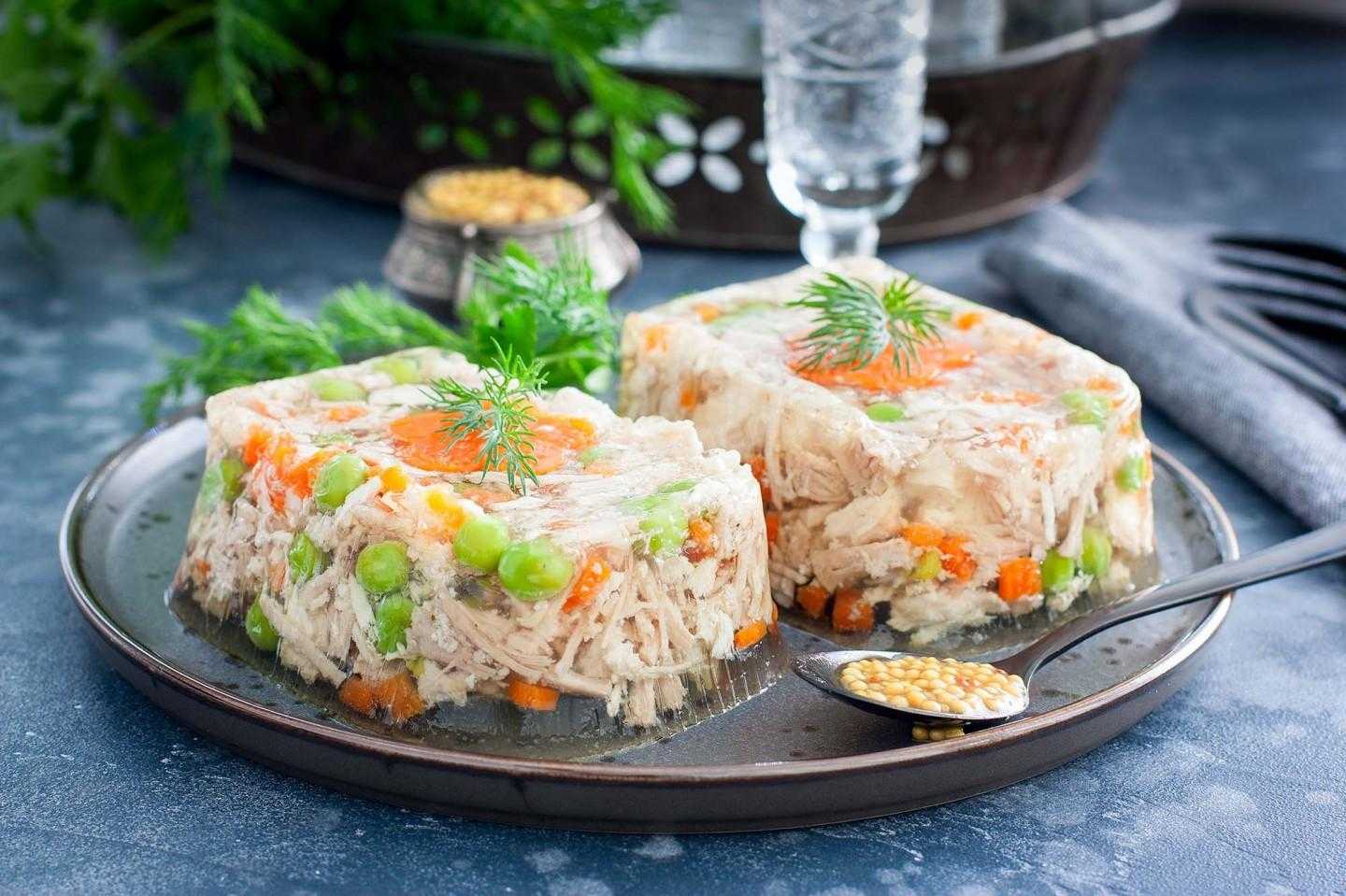 Холодец из свиной рульки и индейки - на праздничный стол