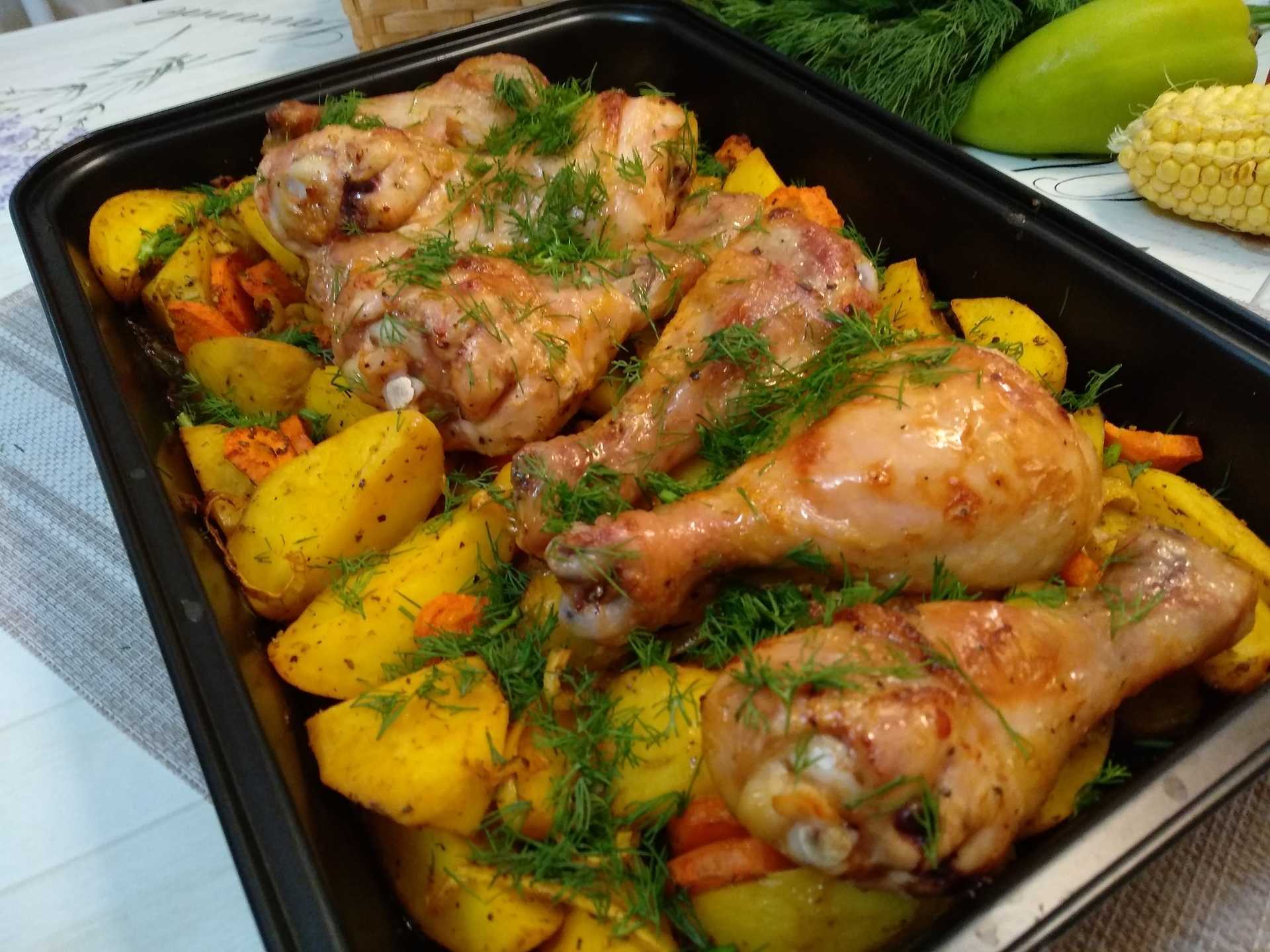 Куриные ножки с картошкой в духовке — самые вкусные рецепты