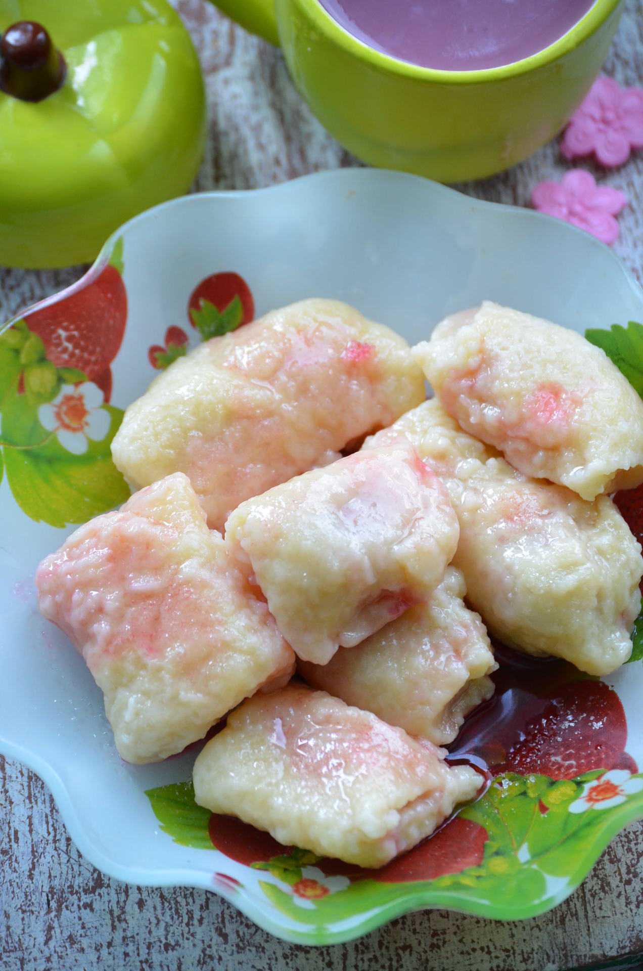 Вареники с вишней (тесто из цельнозерновой муки)