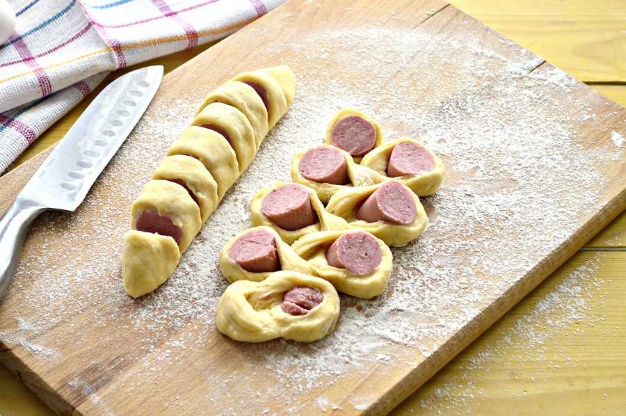 Пицца с колбасой и сыром в духовке: 5 простых рецептов приготовления в домашних условиях