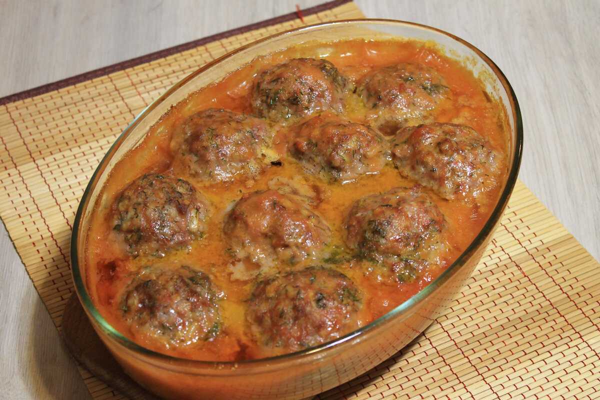 Ёжики из фарша с рисом и подливкой