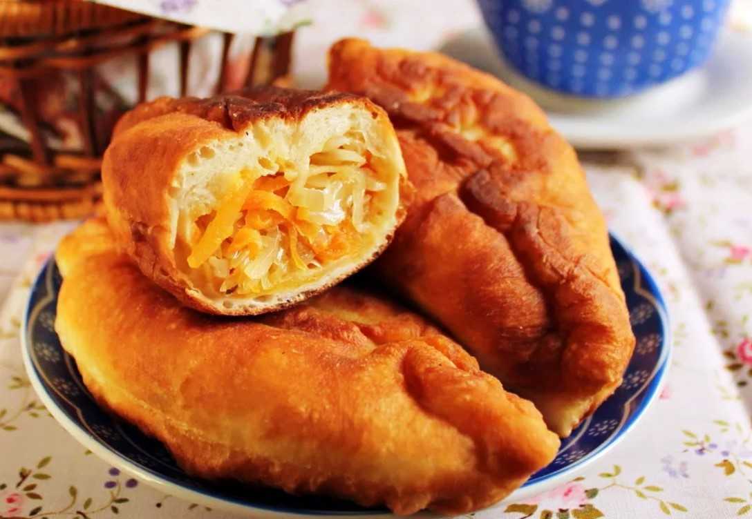 Пирожки с капустой жареные на сковороде - вкусные рецепты.