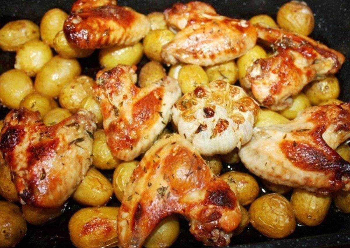 Куриные крылышки с корочкой в духовке — 6 простых рецептов