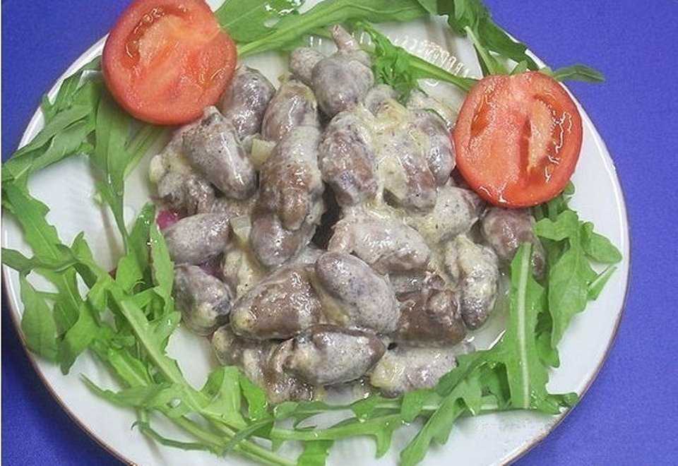 Куриные сердечки в сметане — варианты блюда