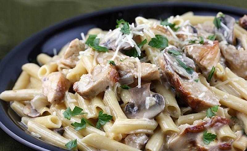 Паста с курицей и грибами, рецепты с фото. простые рецепты