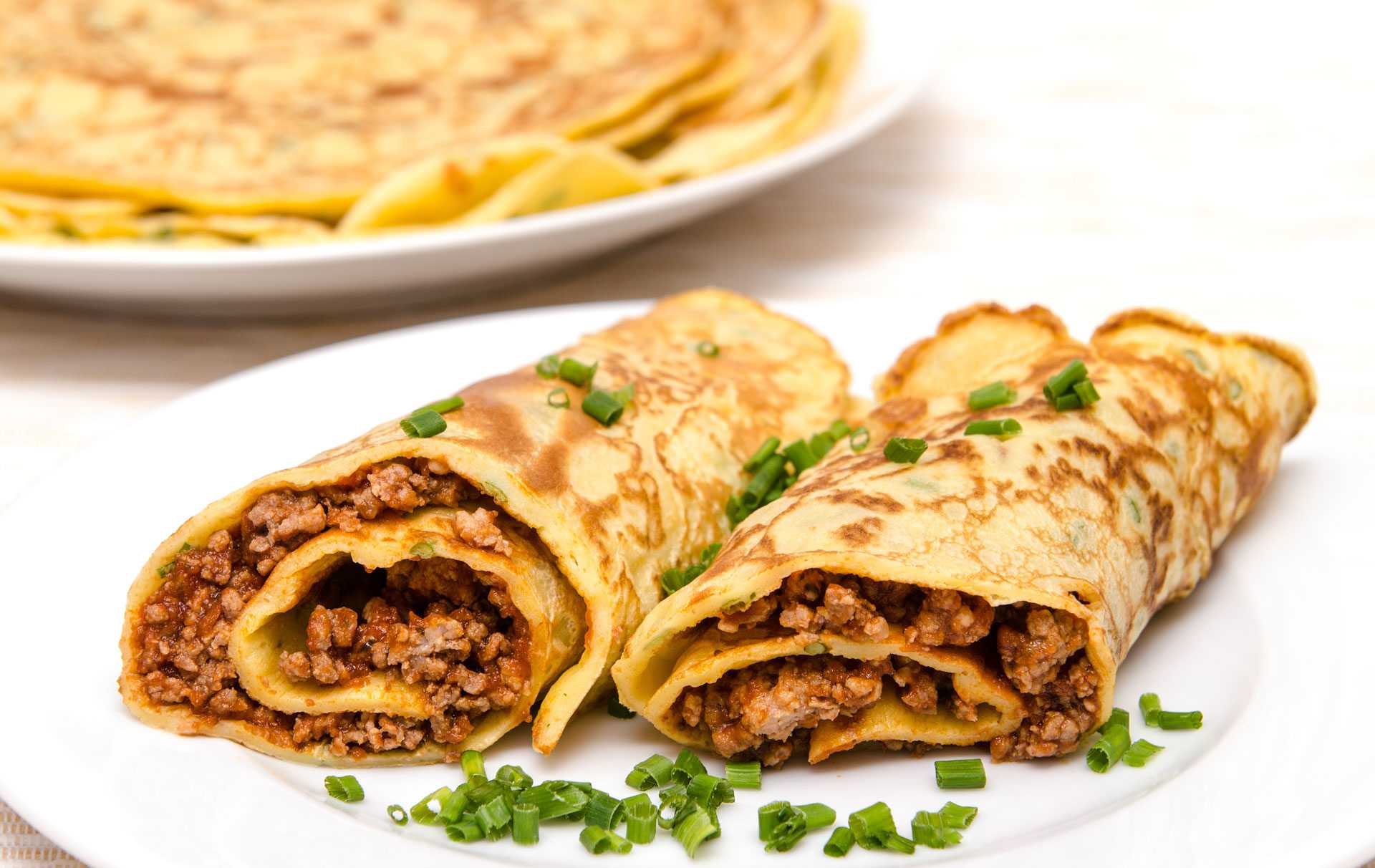 Блинчики с мясом — рецепты тонких блинов с мясной начинкой!