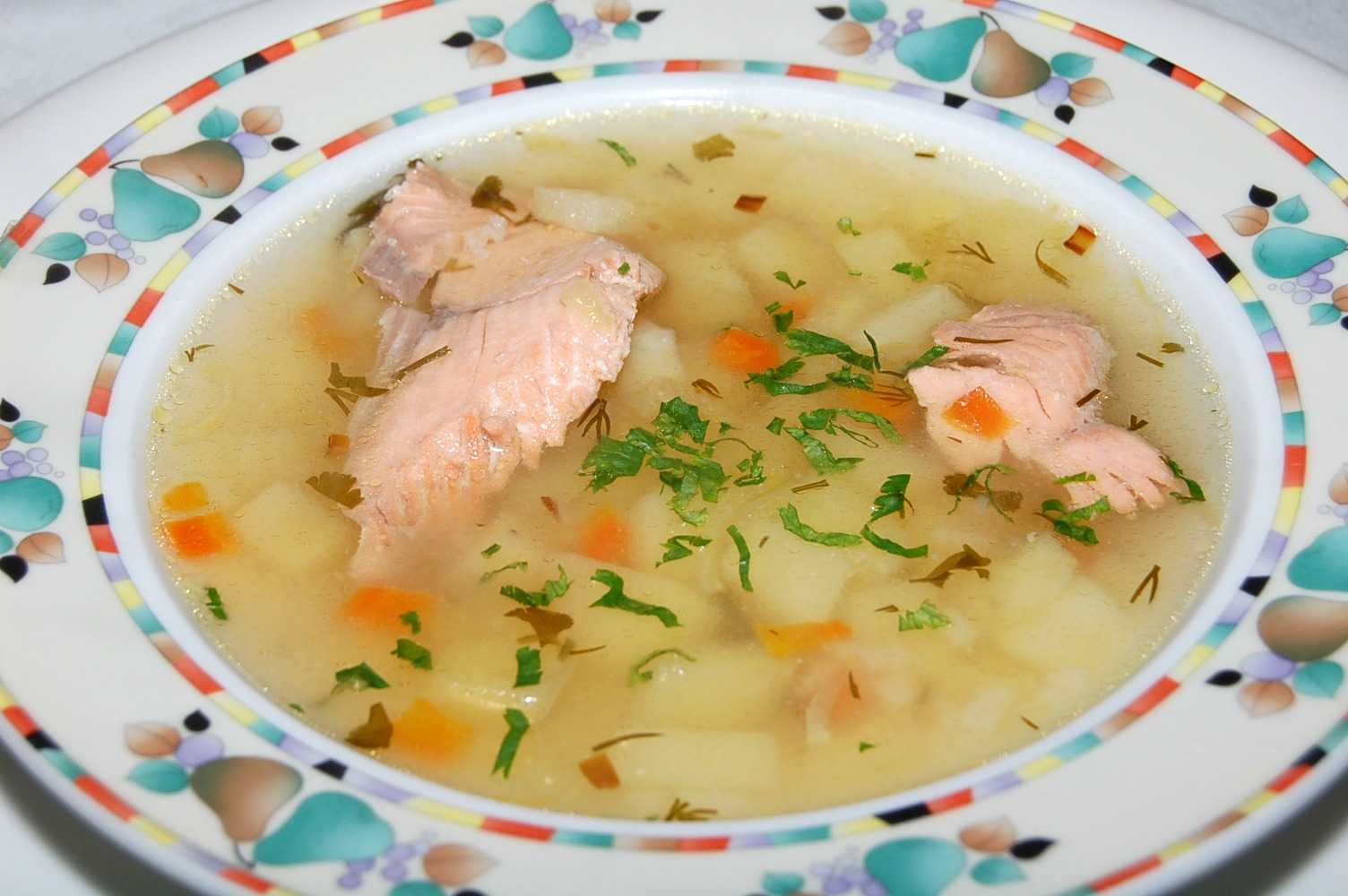 Согревающая уха из морского окуня с яркими овощами. пошаговый рецепт с фото — ботаничка