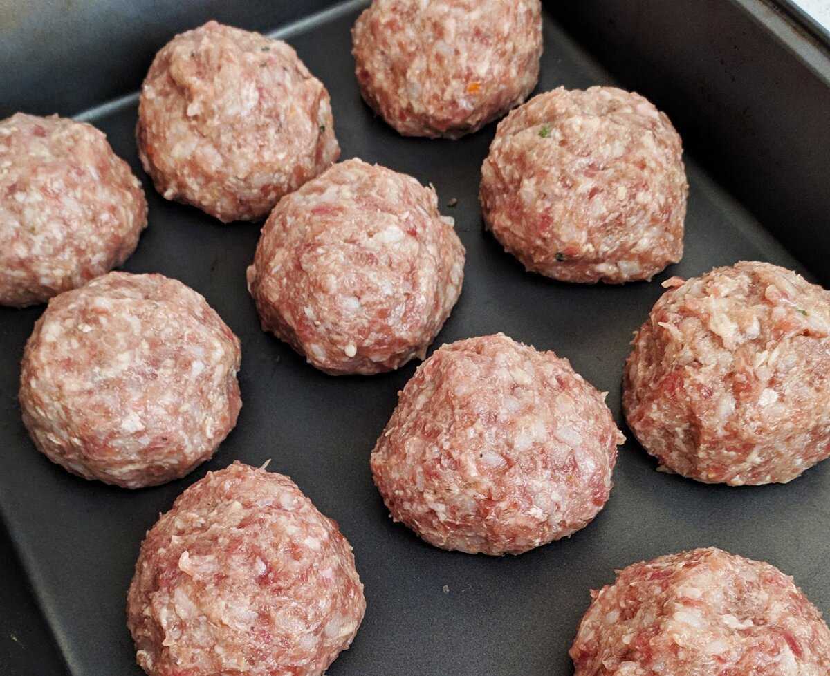 Ежики из фарша с рисом: ингредиенты, рецепты, особенности приготовления - samchef.ru