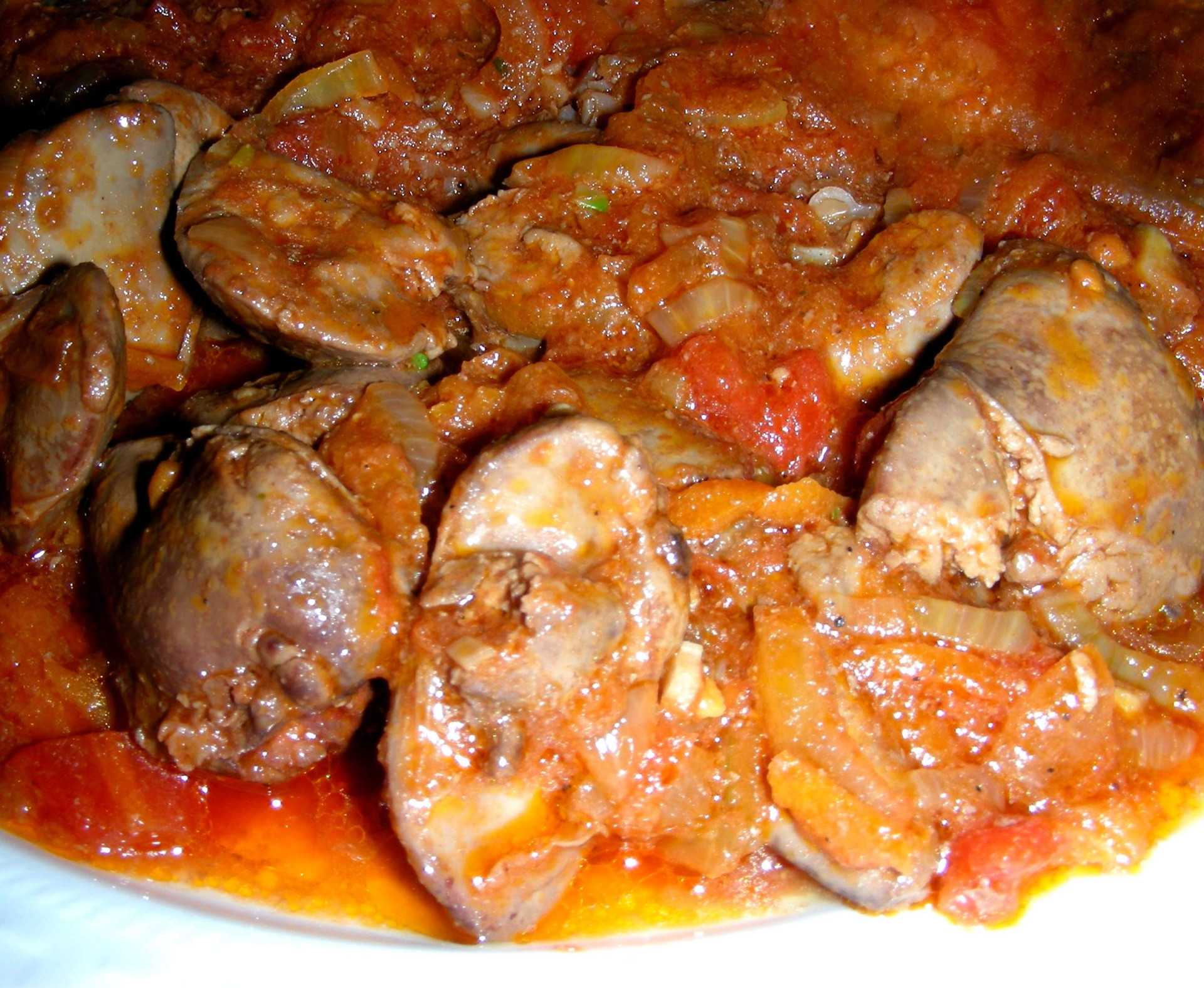 Тушеная печень с картошкой