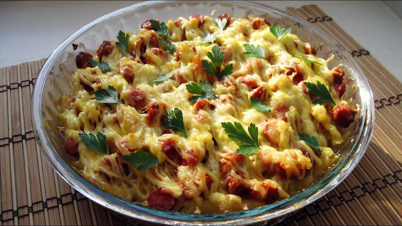 Запеканка из макарон в духовке, рецепты с сосисками и сыром
