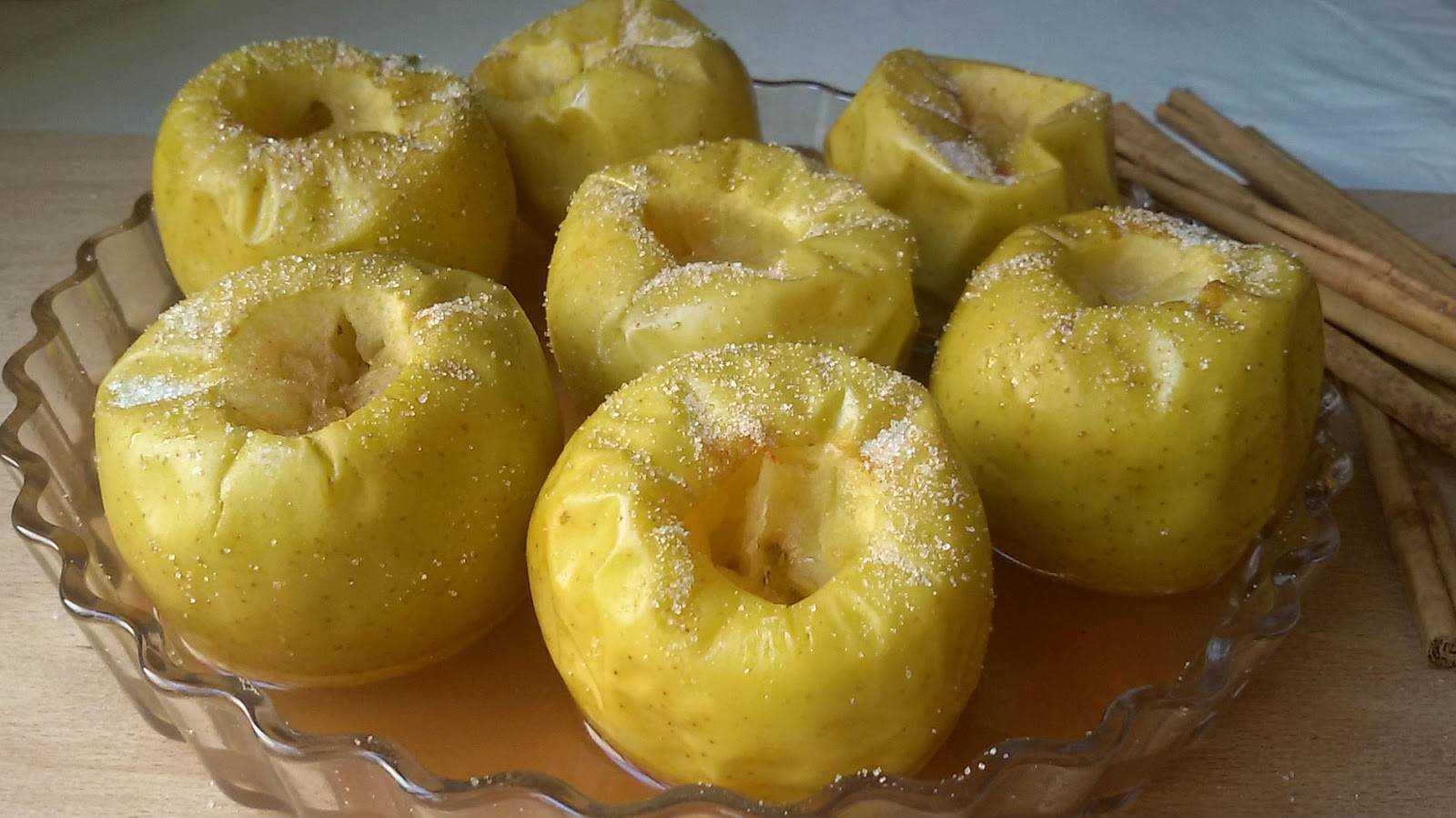 Запеченные яблоки с творогом - пп-рецепты с калорийностью