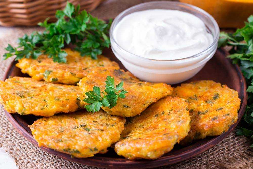 Оладьи из тыквы – 6 быстрых и вкусных рецепта