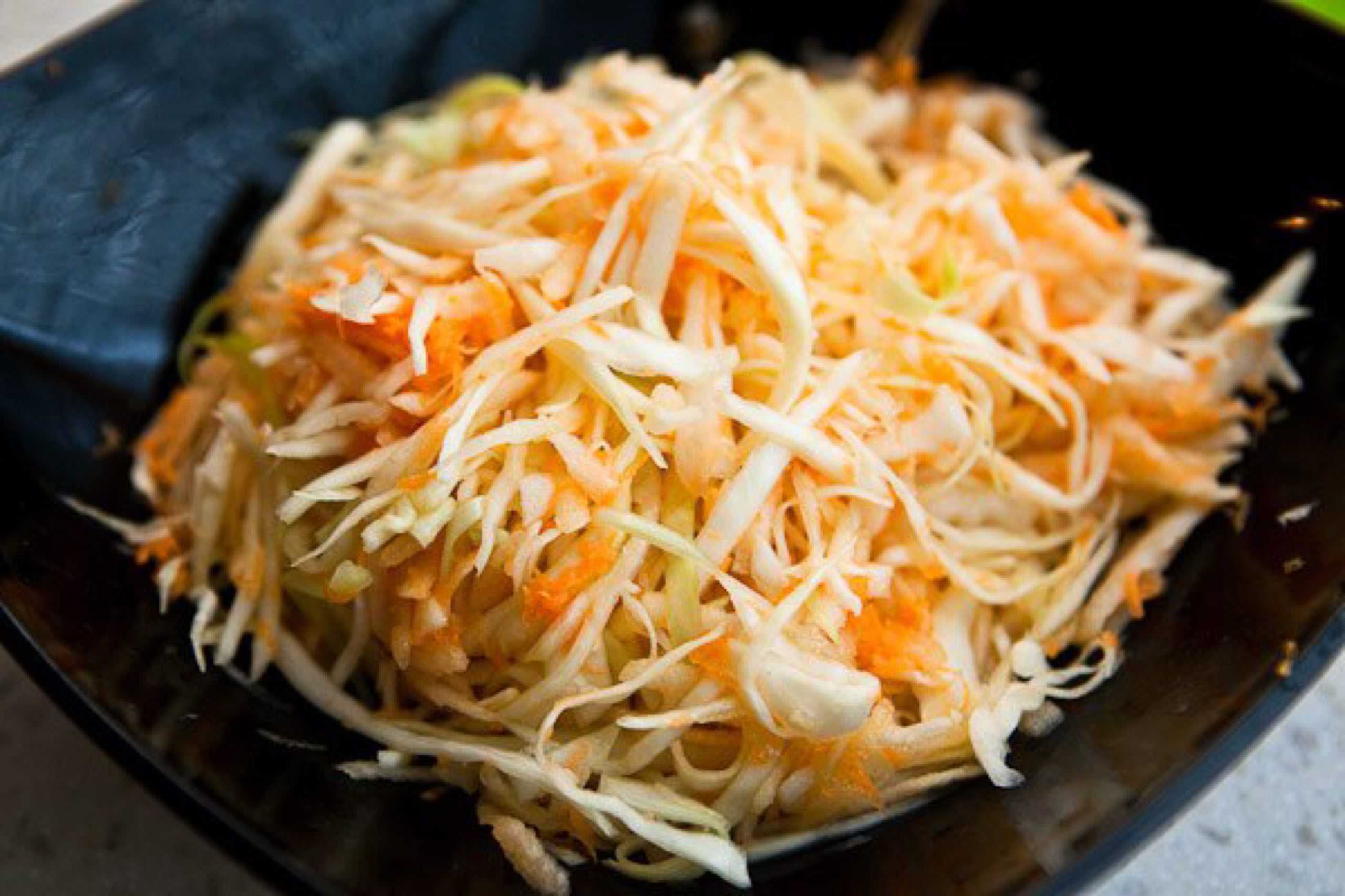 Салат из капусты с морковью «как в столовой» – 8 рецептов