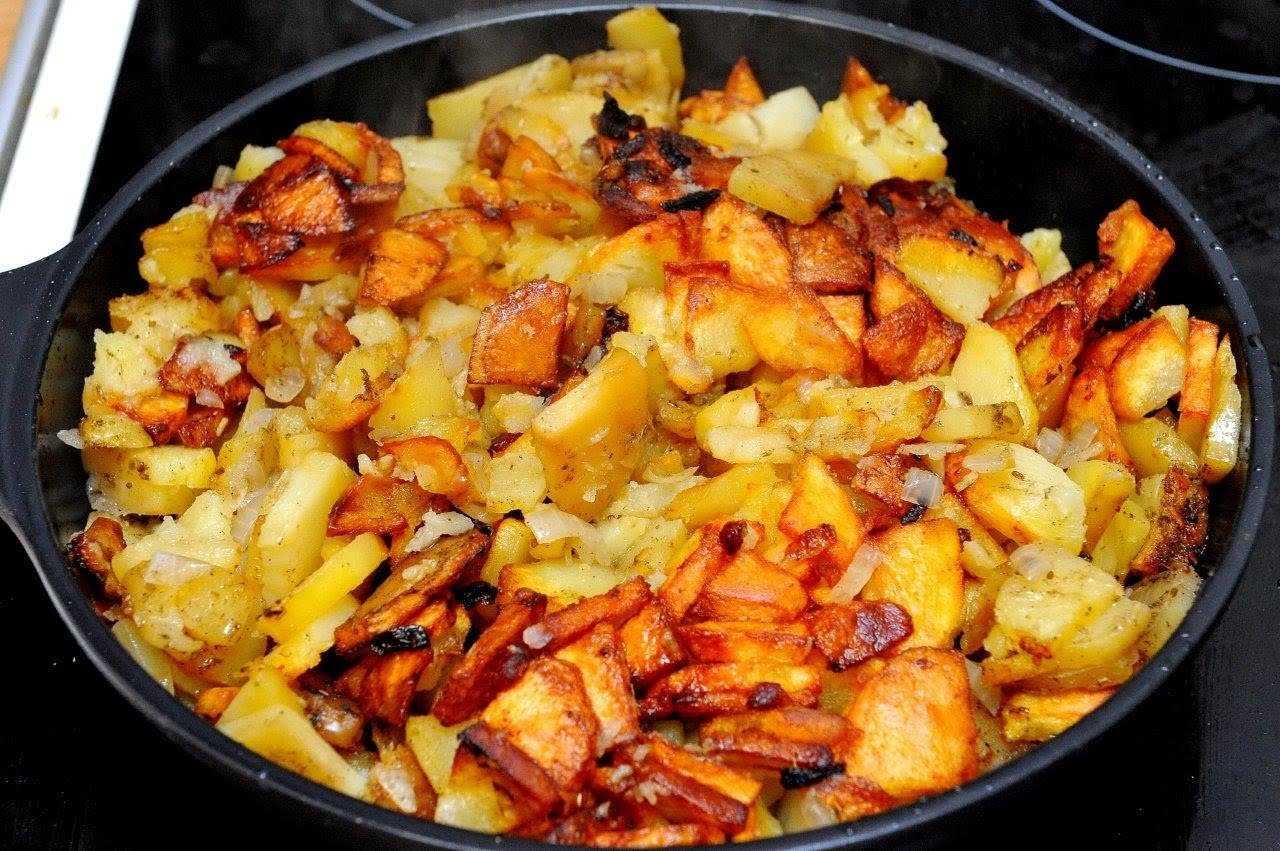 Жареная картошка с мясом: вкусный рецепт на сковороде!