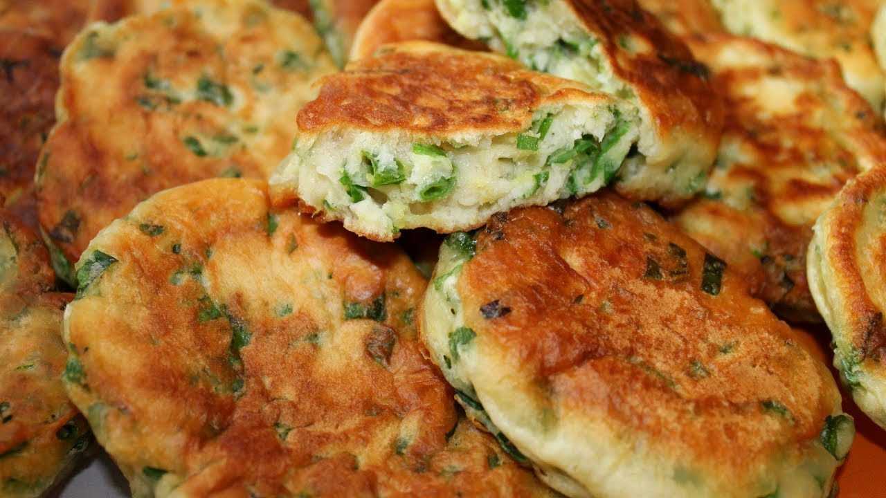 Пирожки с зеленым луком и яйцом: пошаговый рецепт с фото | меню недели