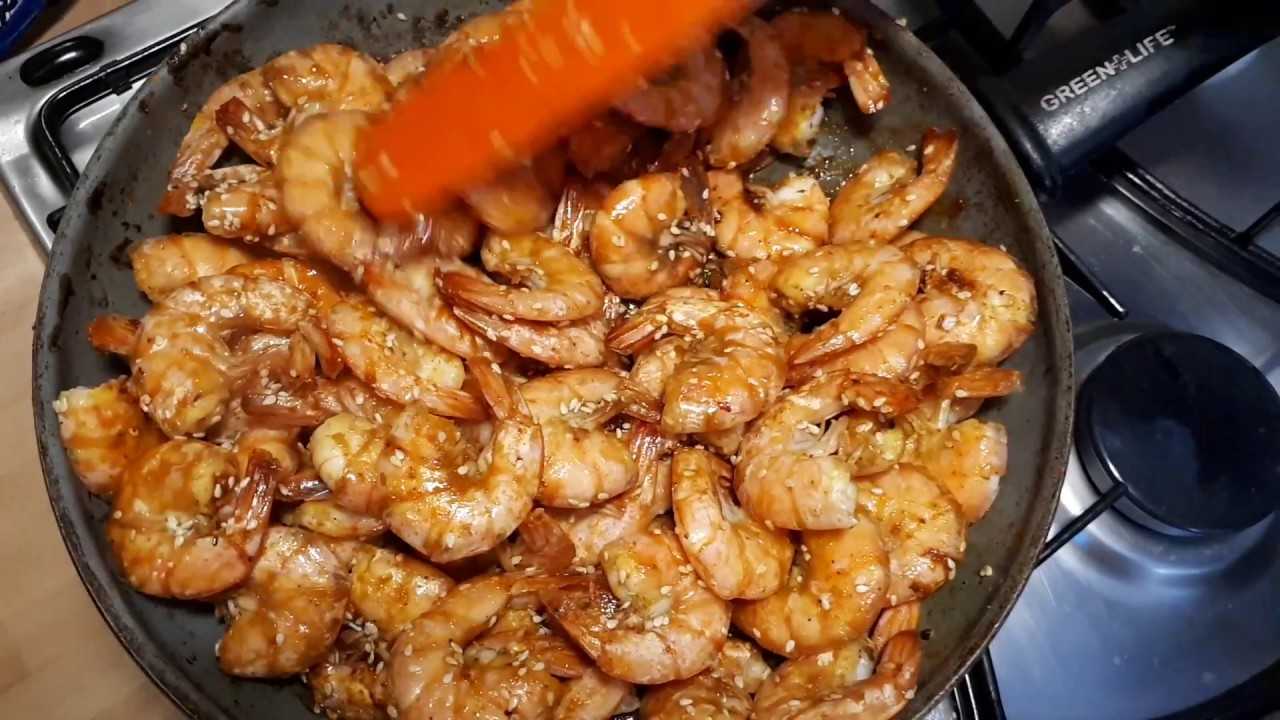 Сливочные креветки: рецепт на сковороде с чесноком с фото и видео | меню недели