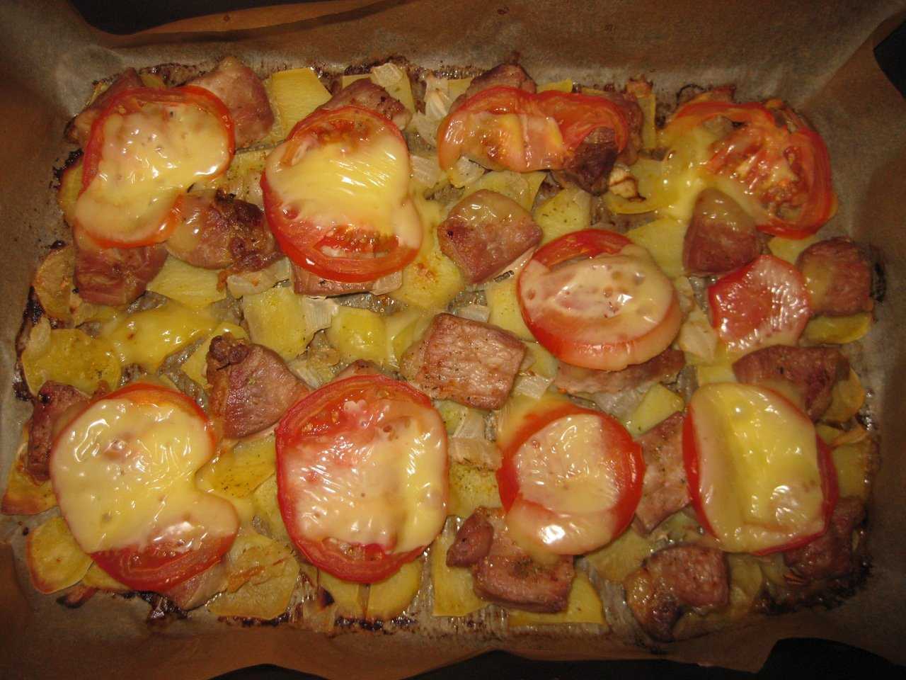 Картофель запеченный в духовке – 12 самых вкусных рецептов картошки