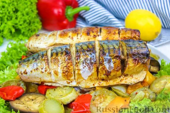 Скумбрия, запеченная в духовке с картошкой, – 7 рецептов