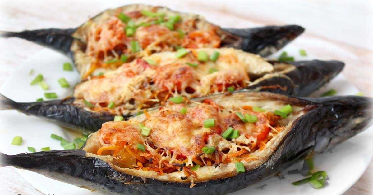 Запеченная скумбрия с рисом - вкусные рецепты