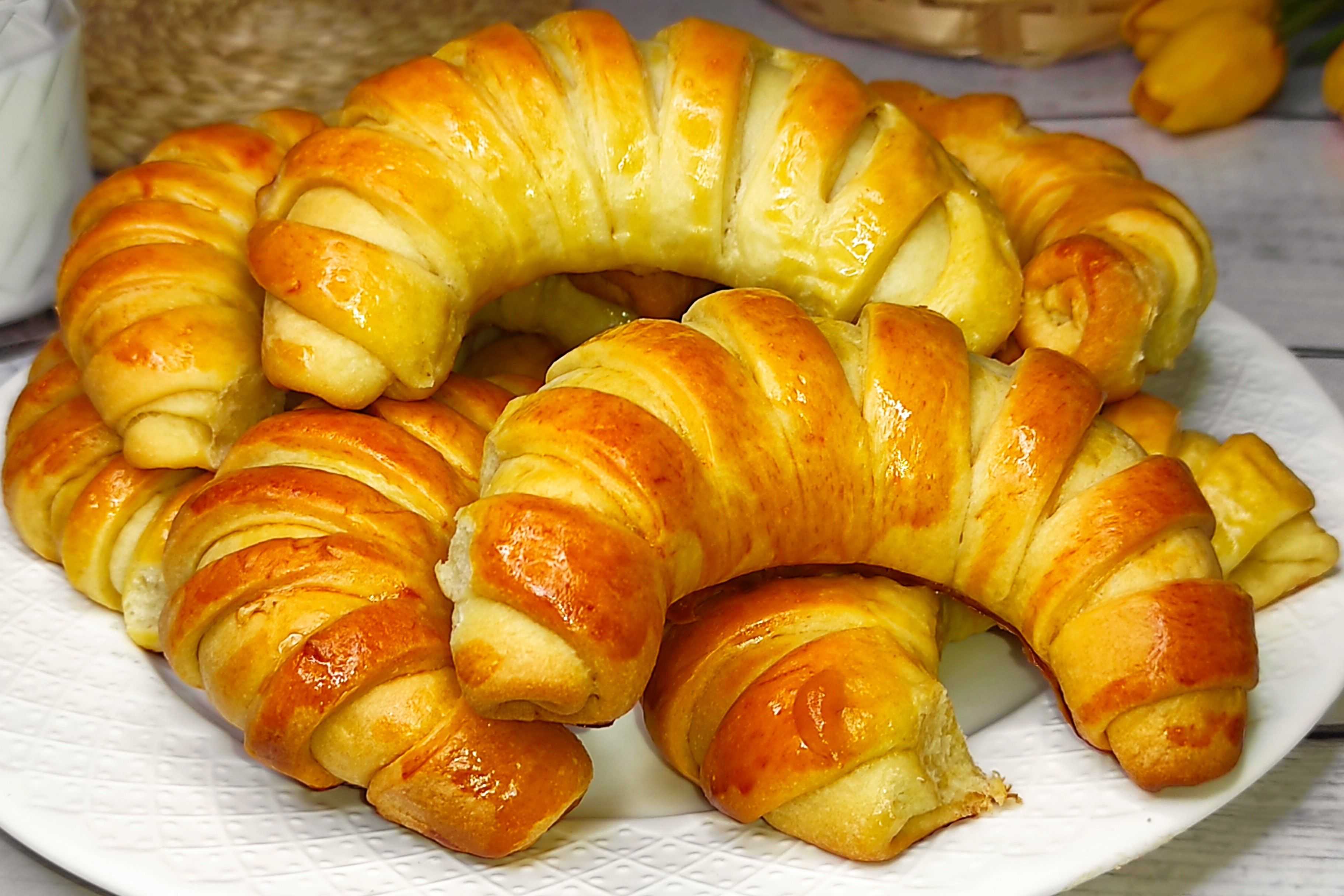 Рогалики просто тают во рту. рецепт очень вкусных, мягких, рассыпчатых рогаликов. | шедевры кулинарии
