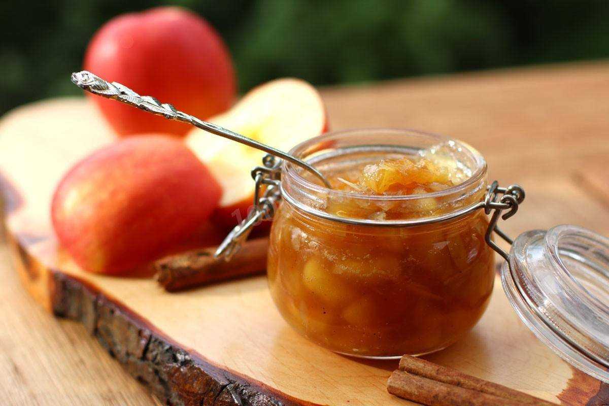 Яблочное пюре — 8 самых простых рецептов на зиму