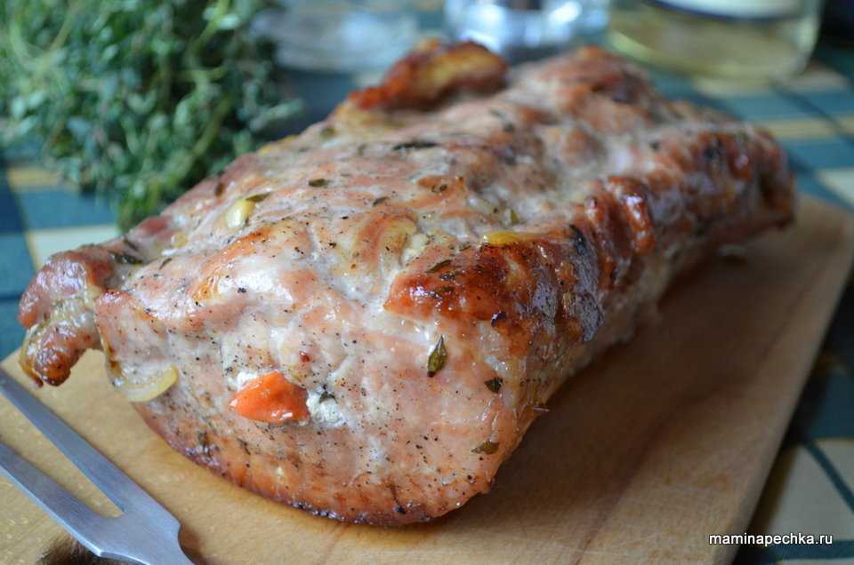 Свинина в духовке — 7 вкусных рецептов сочной и мягкой свинины