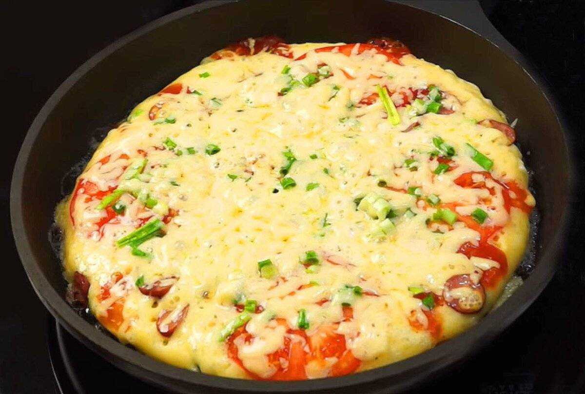 Остался кефир — приготовьте вкусное тесто для быстрой пиццы в духовке или на сковороде