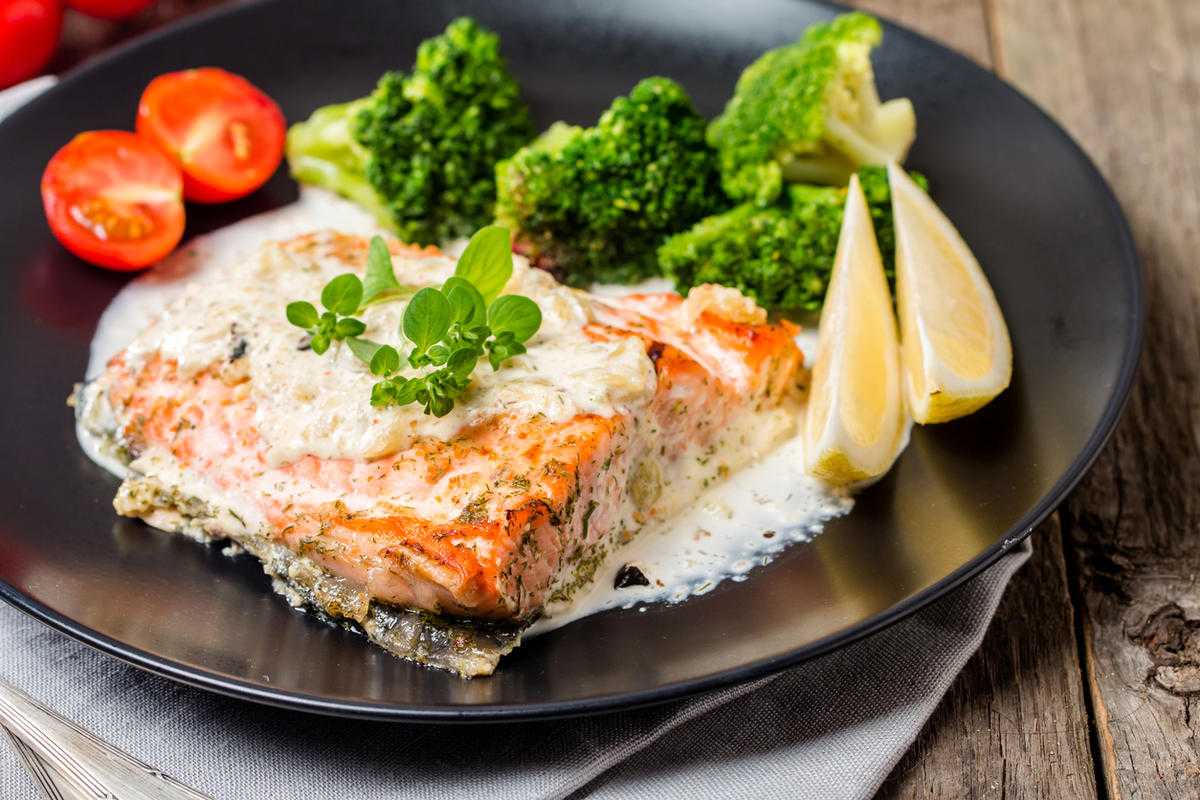 Сочная горбуша в духовке — 8 простых и вкусных рецептов запеченной горбуши