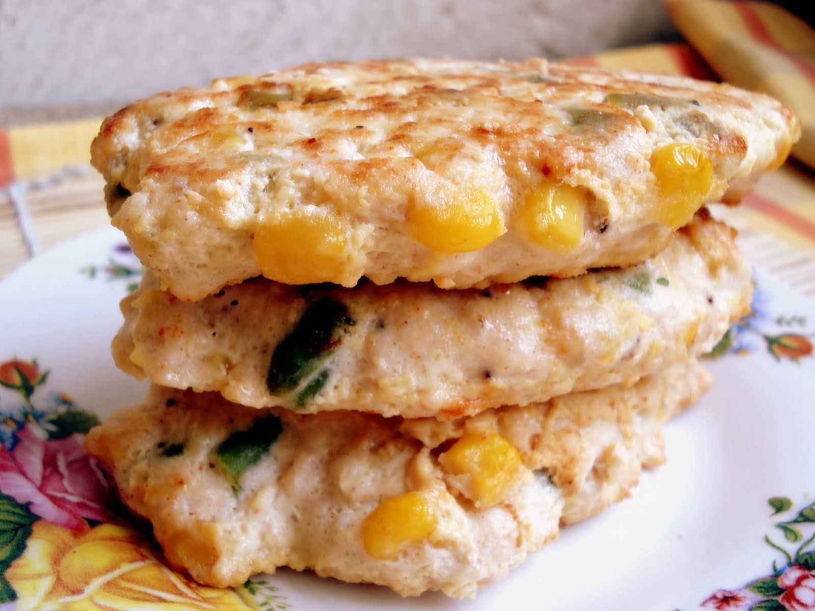 Куриные котлеты с кукурузой - 10 пошаговых фото в рецепте