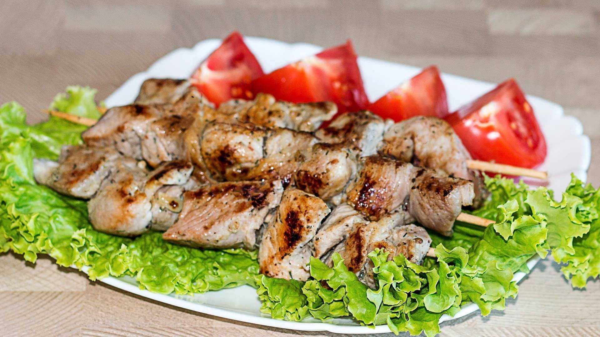 Курица запечённая, выдержанная в кефирном маринаде | кулинария - всё pro еду!