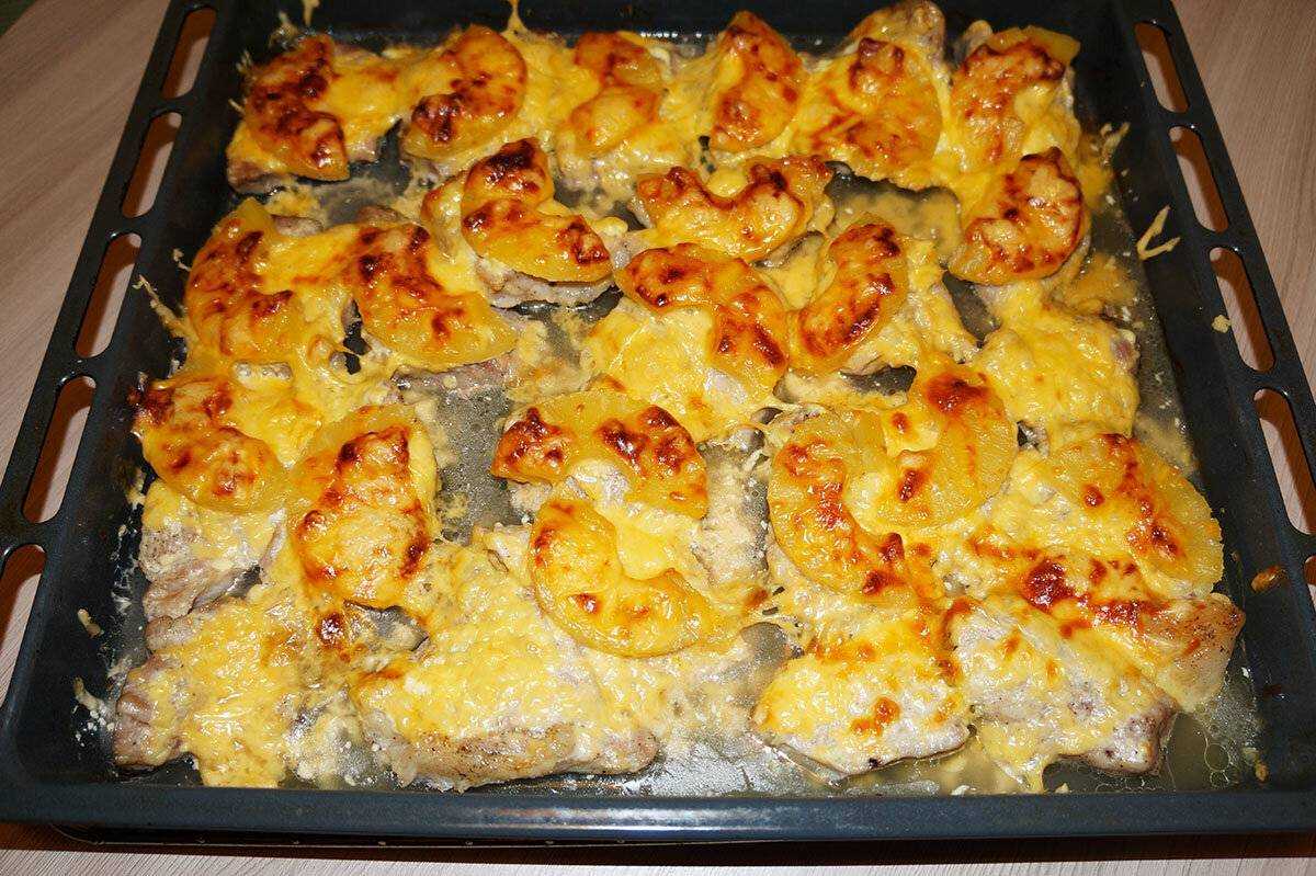 Отбивные из свинины в духовке – 8 вкусных рецептов