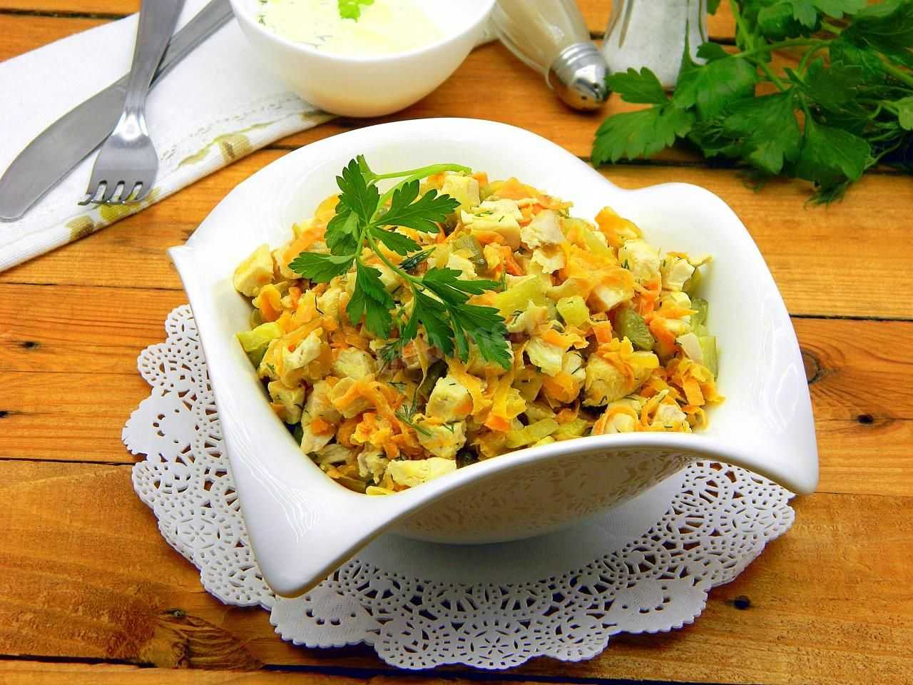Салат обжорка с курицей – 7 рецептов домашнего приготовления
