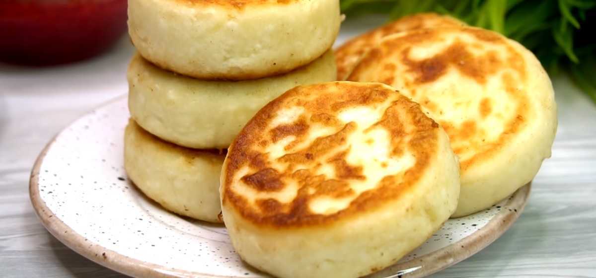 Сырники в сметанном соусе