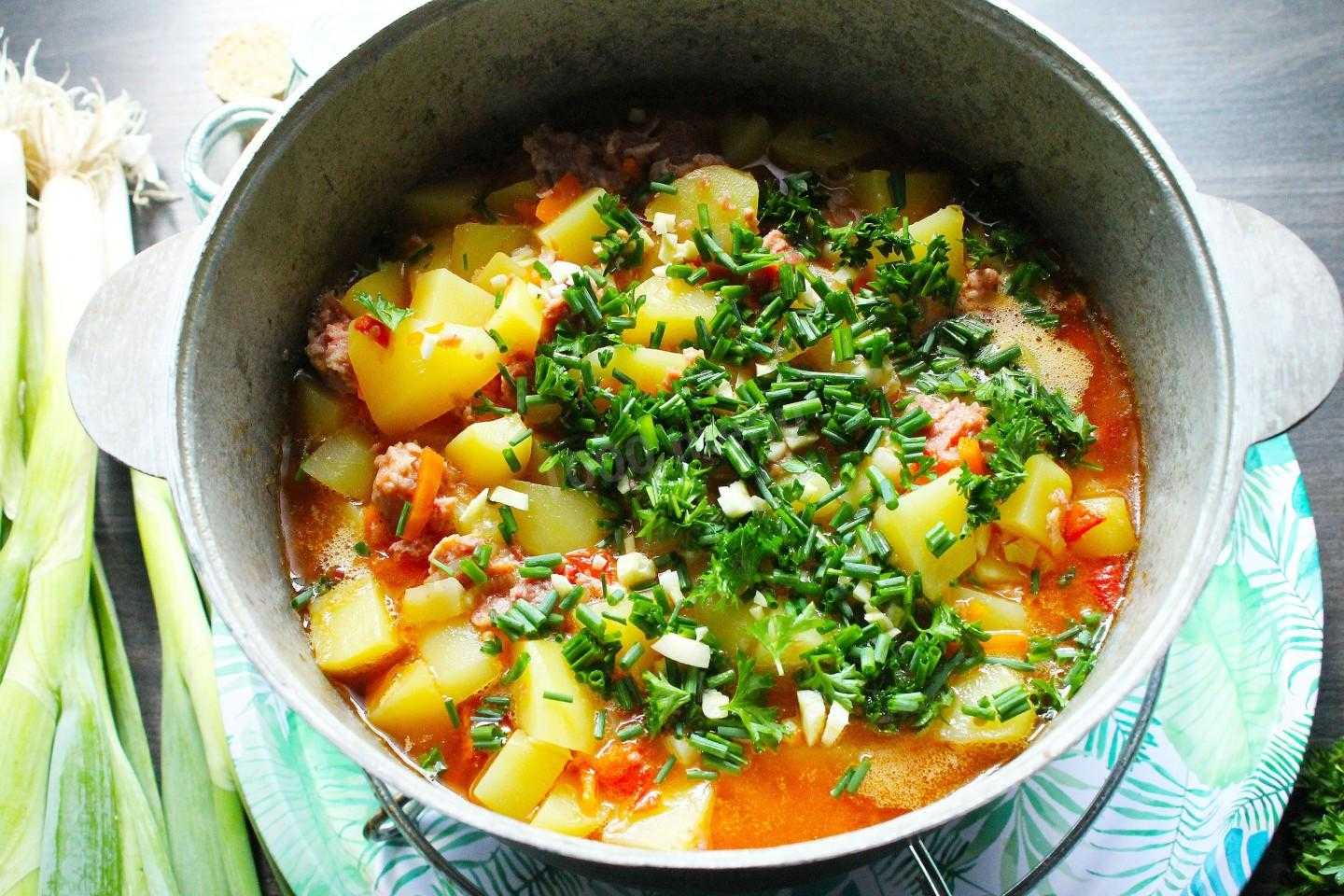 Классическая сборная мясная «солянка». 5 очень вкусных рецептов