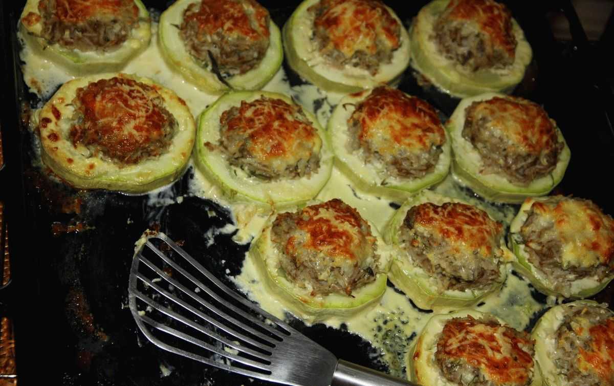 Фаршированные кабачки в мультиварке редмонд. фаршированные кабачки в мультиварке | домашние рецепты