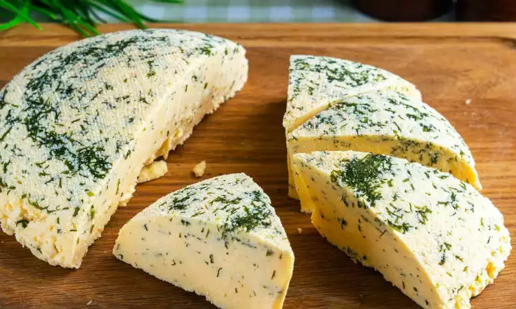 Мягкий сыр из замороженного кефира