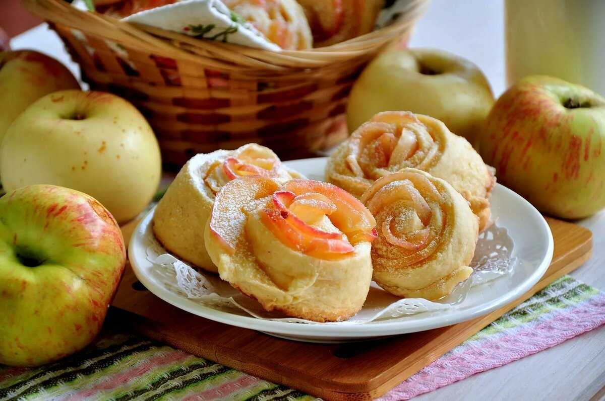 Очень нежная и вкусная творожная запеканка с яблоками в духовке — 7 простых рецептов домашней запеканки
