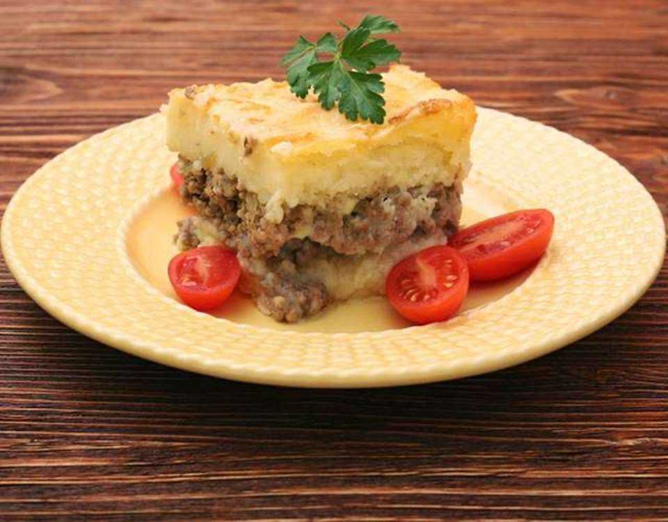 Картофельная запеканка с фаршем в духовке