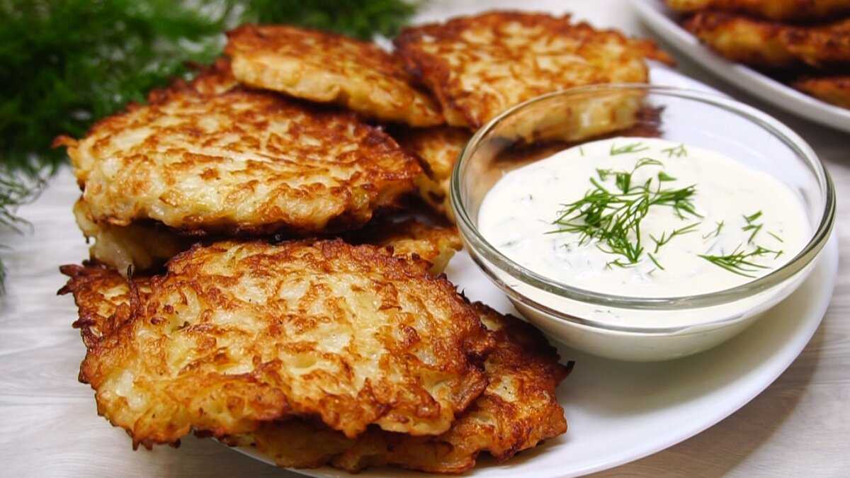 Оладьи из капусты – 12 самых вкусных рецептов