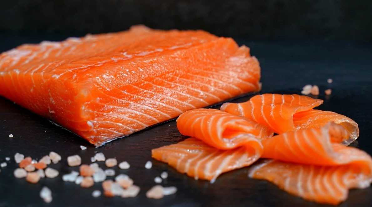 Как посолить форель дома с солью и сахаром. секреты и рекомендации
