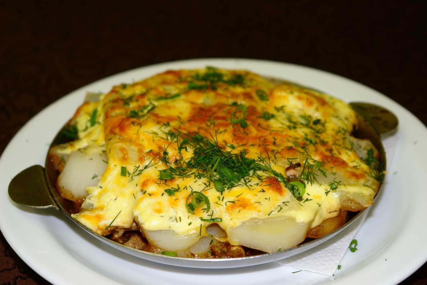Мясо по-французски из свинины в духовке: 10 классических рецептов