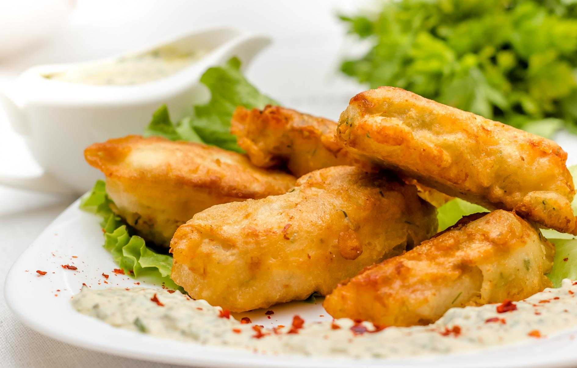 Минтай в духовке — 8 самых вкусных рецептов запечённой рыбы